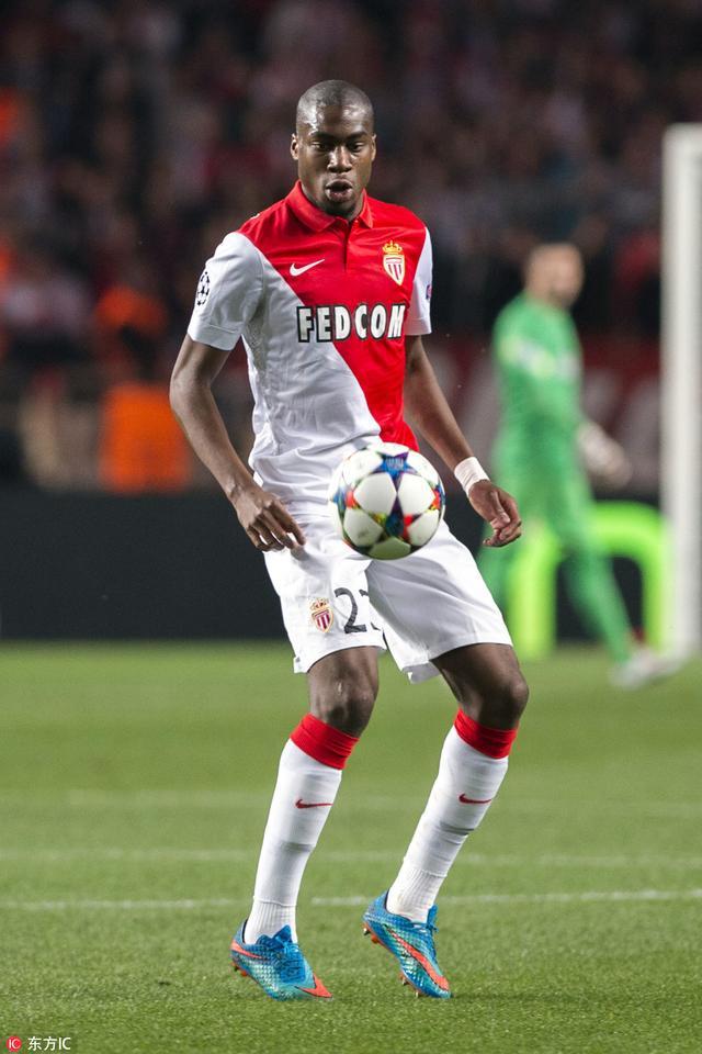 外媒：下赛季欧冠联赛阶段用球将采用白+薄荷绿+紫创新配色（外媒称：下赛季欧冠联赛阶段比赛用球将启用白、薄荷绿与紫的全新配色）