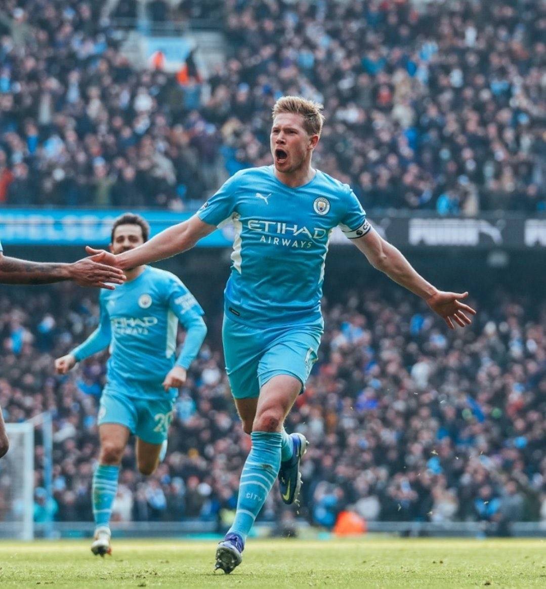 国脚伤愈后首秀建功，球迷称其回来了（国脚伤愈复出首秀发威，球迷赞其王者归来）