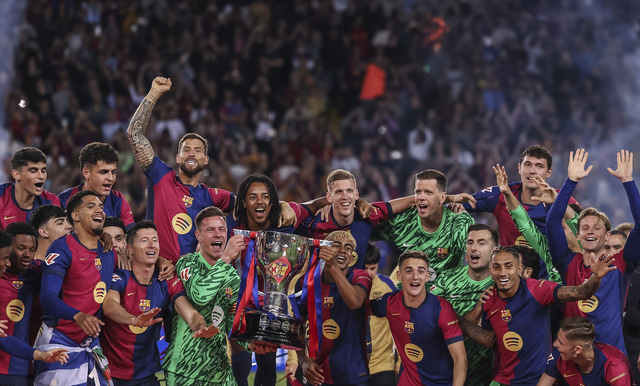 王朝！全北队史第6次夺韩国杯冠军，时隔五年再获双冠王殊荣（王朝再临：全北第6次问鼎韩国杯，五年后再登双冠王）