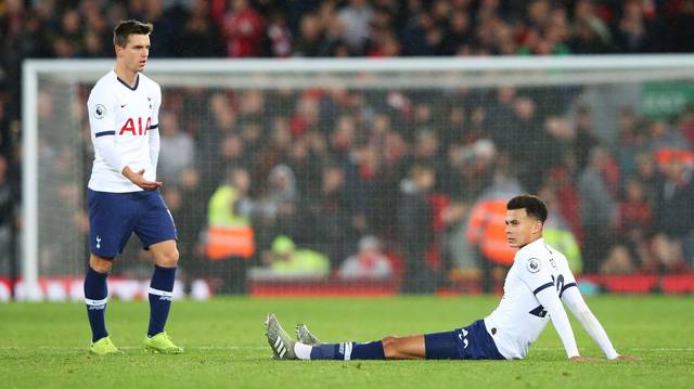 科贝记者：巴萨在帮受焦虑症困扰的阿劳霍，不知道他何时回归（科贝记者：巴萨正协助受焦虑症困扰的阿劳霍，回归时间暂不确定）